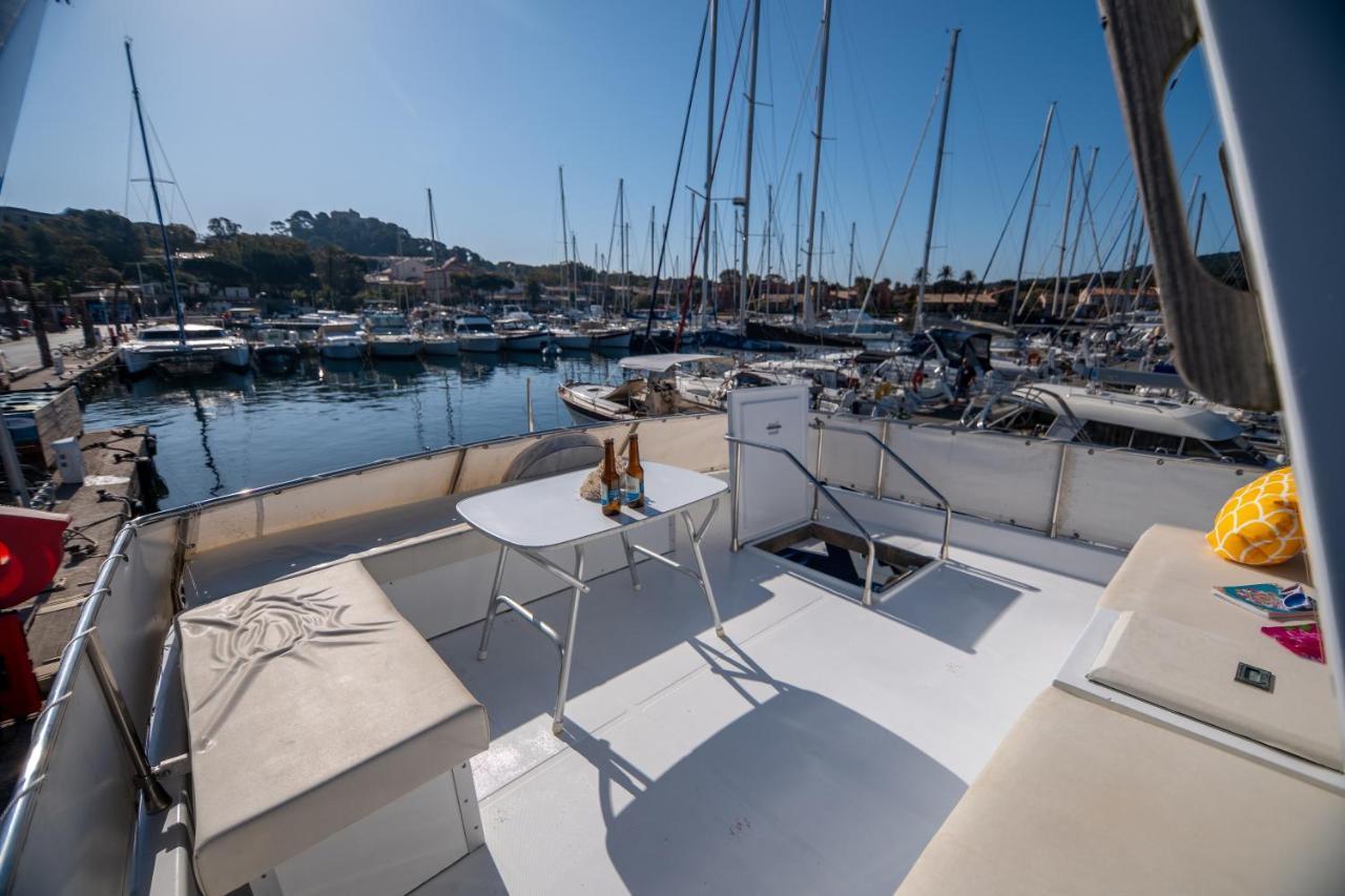 Hebergements Bateaux A Quai ปอร์เกรอล ภายนอก รูปภาพ