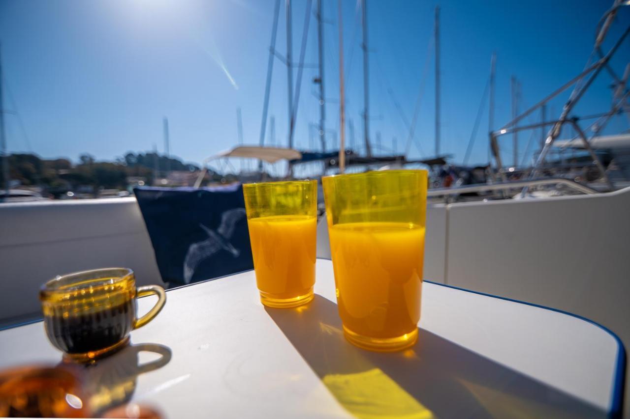 Hebergements Bateaux A Quai ปอร์เกรอล ภายนอก รูปภาพ
