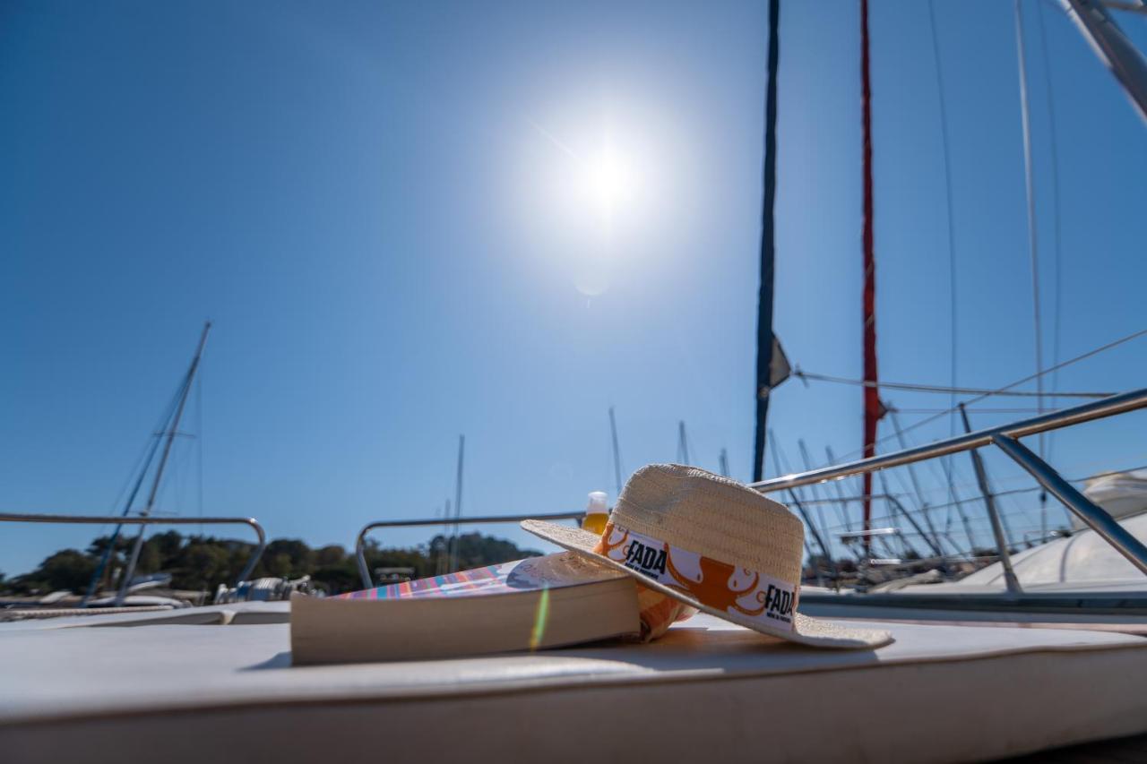 Hebergements Bateaux A Quai ปอร์เกรอล ภายนอก รูปภาพ